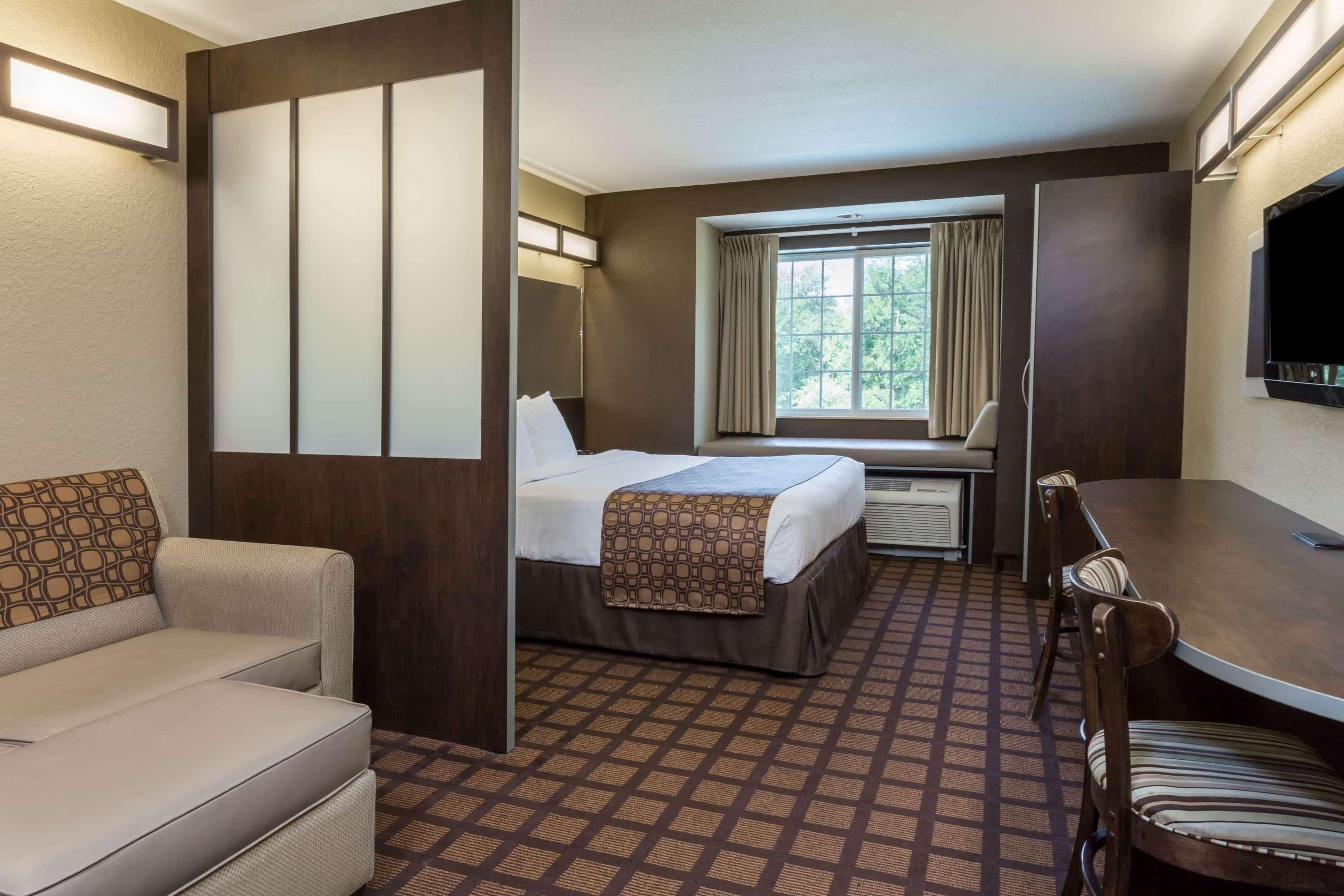 Microtel Inn & Suites By Wyndham Jacksonville Airport Ngoại thất bức ảnh