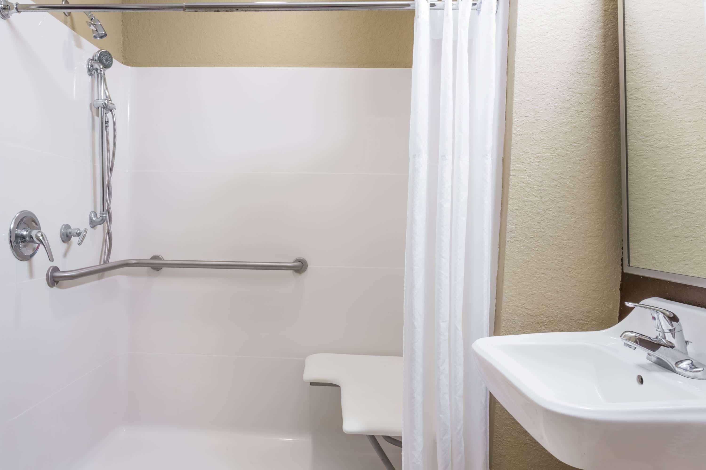 Microtel Inn & Suites By Wyndham Jacksonville Airport Ngoại thất bức ảnh